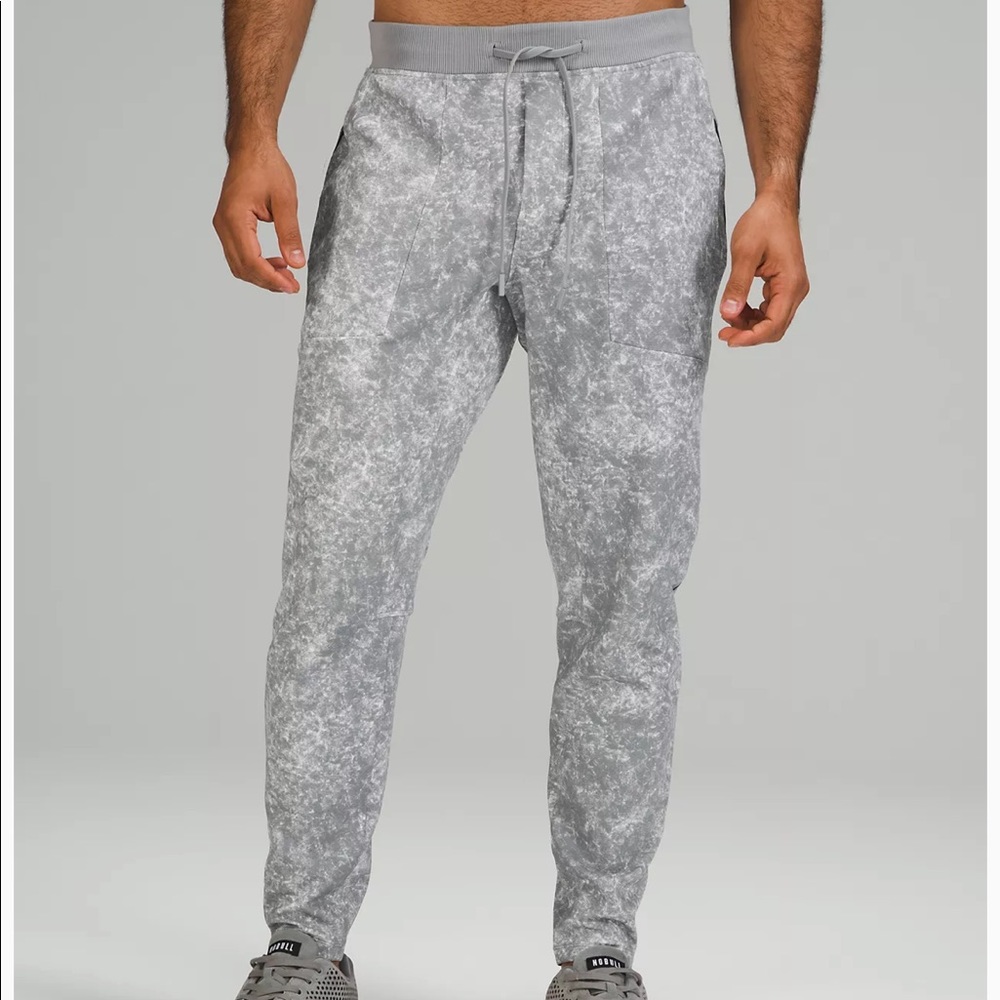 Gray and White Lululemon Joggers Size M (Textured Tech Pant)